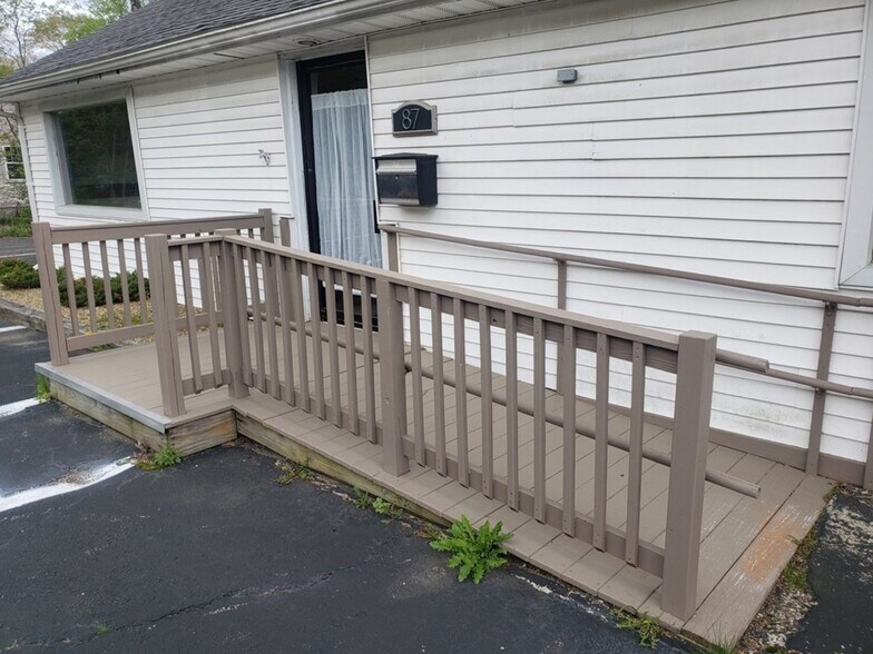 More Photos Of 87 Winthrop St, Rehoboth Storefront Retail Residential For Sale