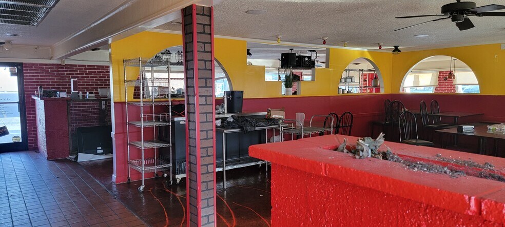 More Photos Of 2918 Bragg Blvd, Fayetteville Restaurant For Lease