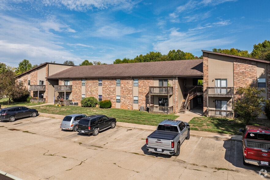More Photos Of 3601 Westwind Dr, Ozark Apartments For Sale