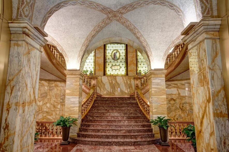 More Photos Of 730 17th St, Denver Office For Sale