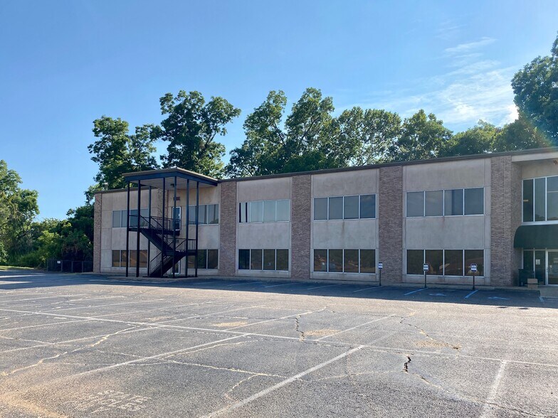 More Photos Of 3020 Knight St, Shreveport Loft Creative Space For Lease