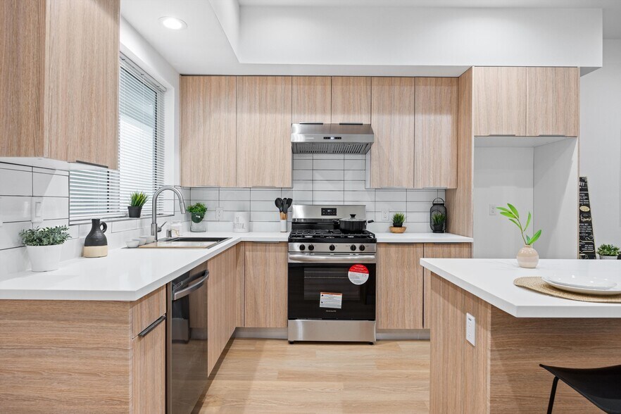 More Photos Of 13857 Leffingwell Rd, Whittier Apartments For Sale