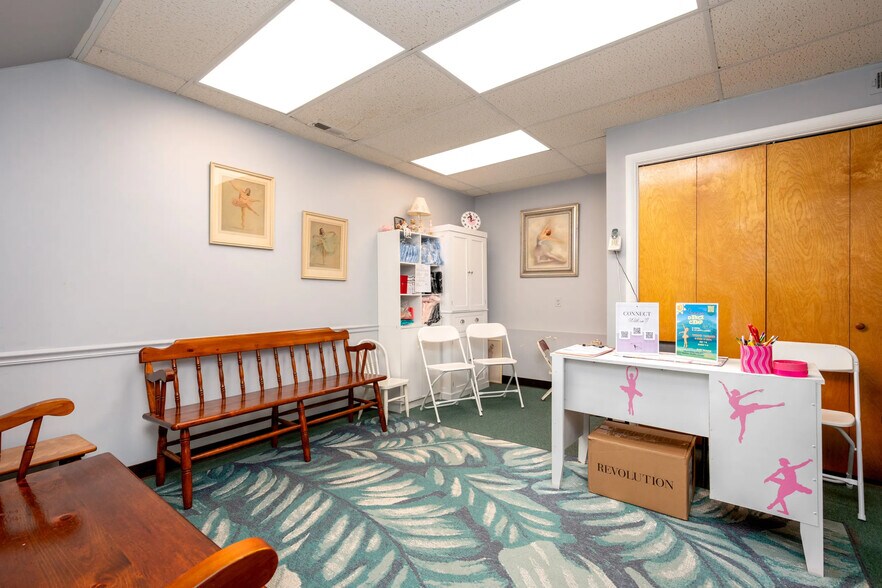 More Photos Of 109 Melrose Ave, Catonsville Office For Sale