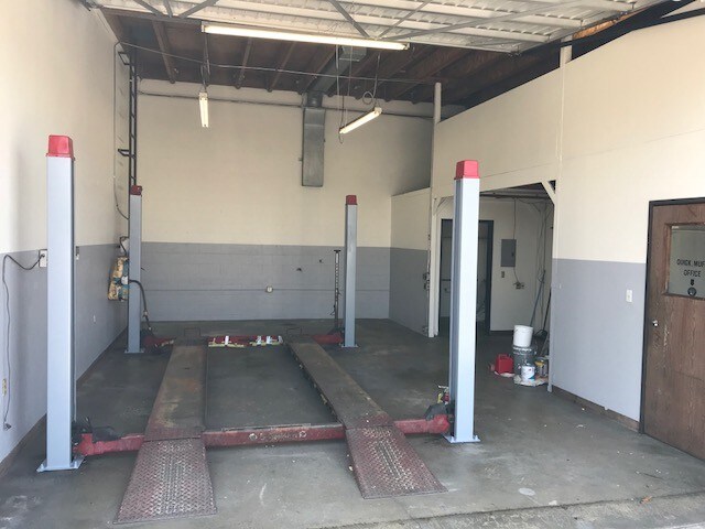 More Photos Of 401-405 S Victory Blvd, Burbank Freestanding For Lease