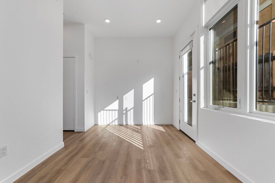 More Photos Of 4015 Richmond St, San Diego Apartments For Sale