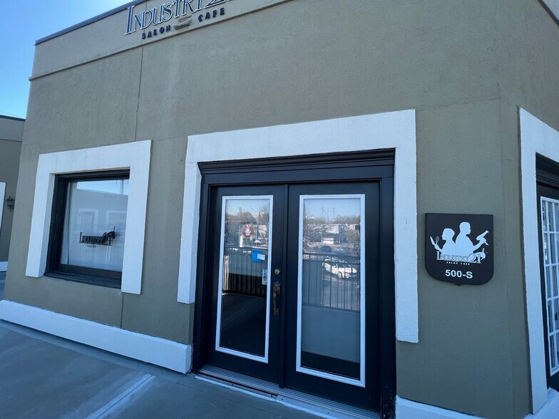 500 E Cornwallis Dr, Greensboro, NC 27405 Retail