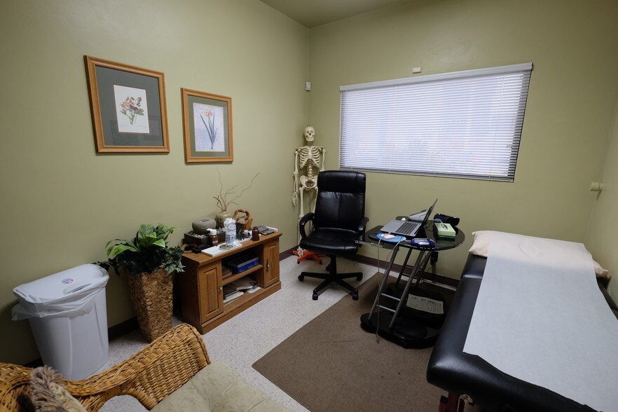 More Photos Of 10843 Magnolia Blvd, North Hollywood Medical For Lease