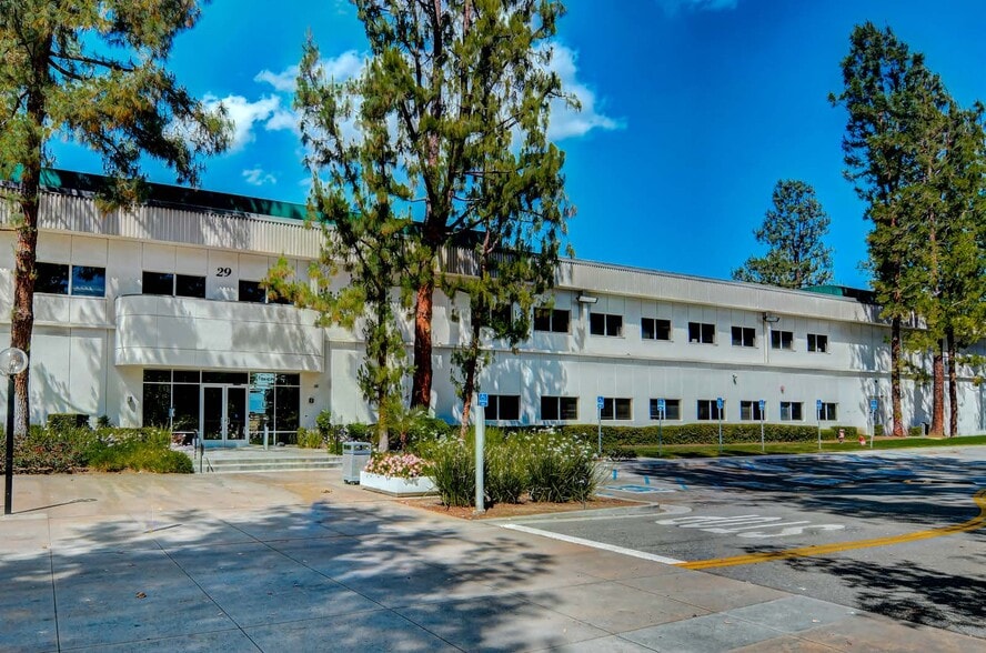 Primary Photo Of 25128-25129 Rye Canyon Loop, Valencia Flex For Lease
