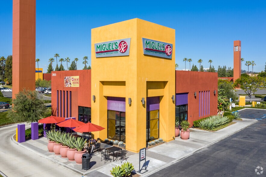 More Photos Of 2915-3011 El Camino Real, Tustin Unknown For Lease