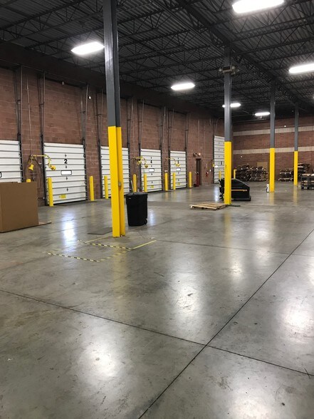 More Photos Of 30305 Solon Rd, Solon Flex For Lease