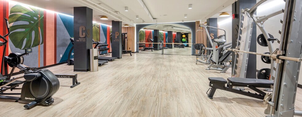 More Photos Of 2 Oliver St, Boston Office For Lease