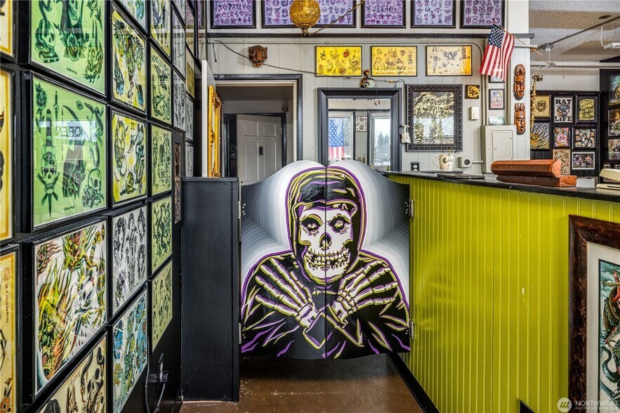 More Photos Of 2011 Madison St, Everett Storefront Retail Residential For Sale