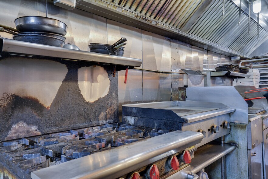 More Photos Of 121 Main Ave, Hawley Restaurant For Lease