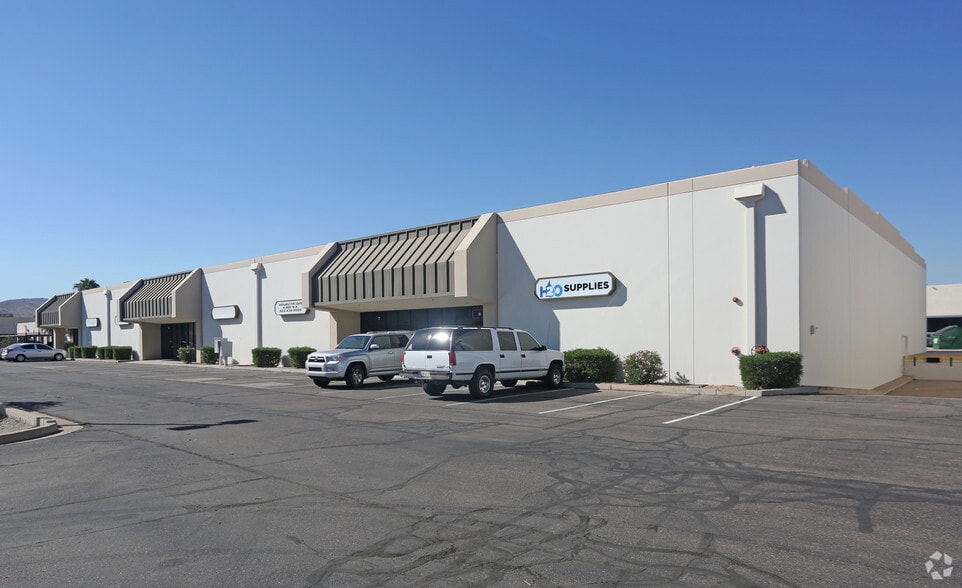 More Photos Of 3801 E Roeser Rd, Phoenix Warehouse For Lease
