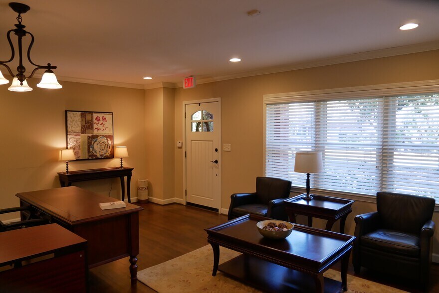 More Photos Of 496 Medlock Rd, Decatur Office Residential For Lease