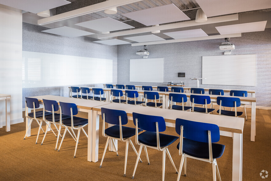 More Photos Of 211 N Broadway, Saint Louis Office For Lease