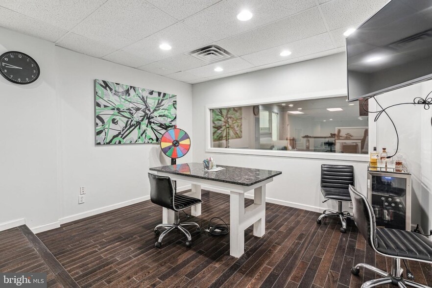More Photos Of 813-817 N 5th St, Philadelphia Apartments For Lease
