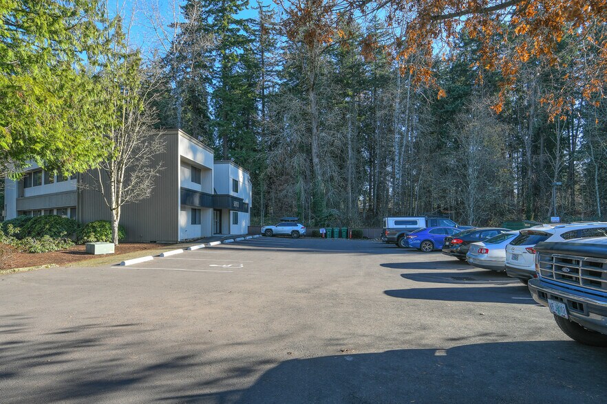 More Photos Of 9860 SW Hall Blvd, Tigard Office For Lease