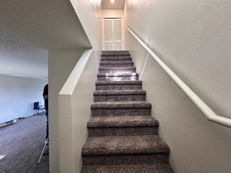 More Photos Of 12745 Navajo Rd, Apple Valley Apartments For Sale