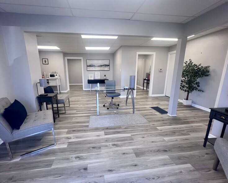 More Photos Of 5311 Patterson Ave, Richmond Coworking Space