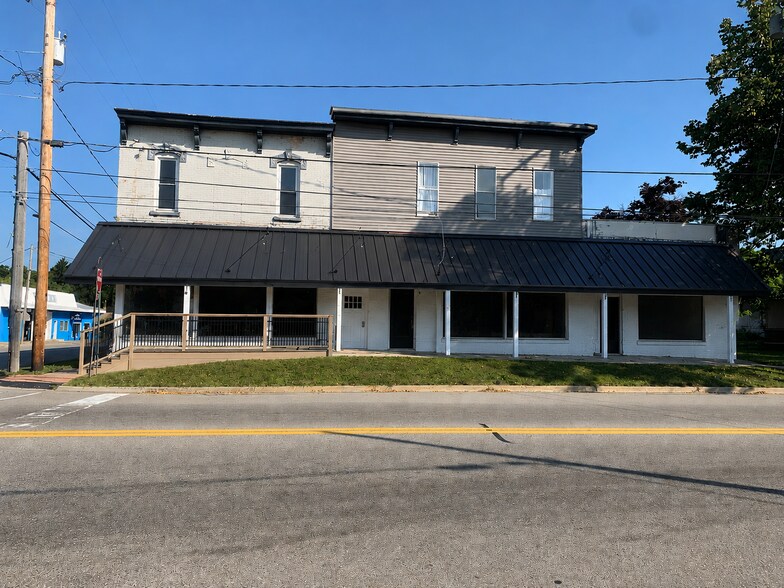 More Photos Of 7 E Muskegon St, Kent City Storefront Retail Residential For Lease
