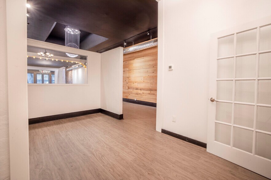 More Photos Of 511-513 Dr Martin Luther King Jr St N, Saint Petersburg Storefront Retail Office For Lease