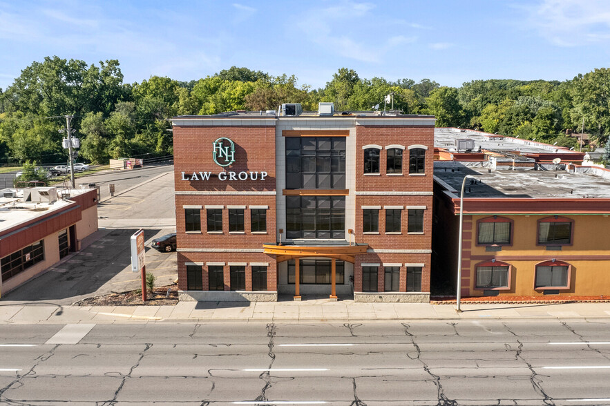 Primary Photo Of 23756 Michigan Ave, Dearborn Office For Lease