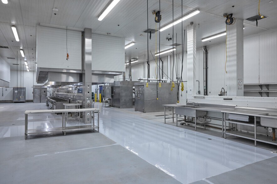 More Photos Of 3000-3090 E Washington Blvd, Los Angeles Refrigeration Cold Storage For Lease