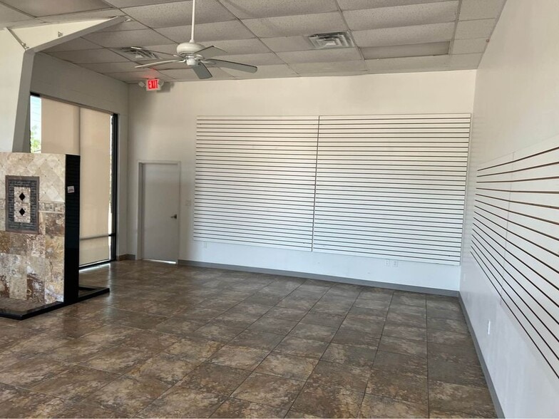 More Photos Of 13939 Westheimer Rd, Houston Flex For Sale