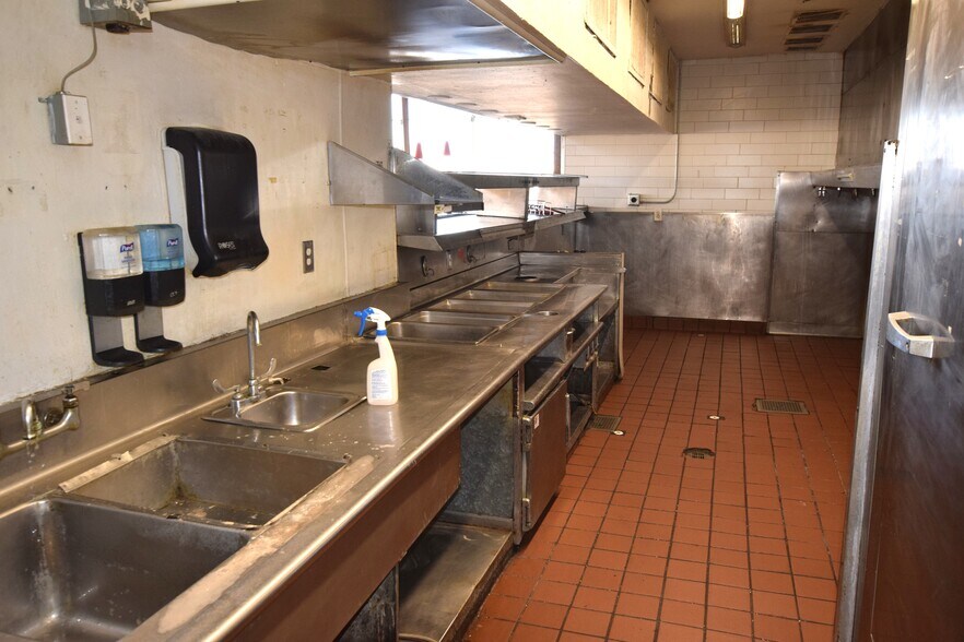 More Photos Of 3701 W Wall St, Midland General Retail For Sale