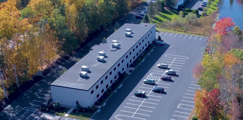 More Photos Of 34 Route 111, Derry Service For Lease