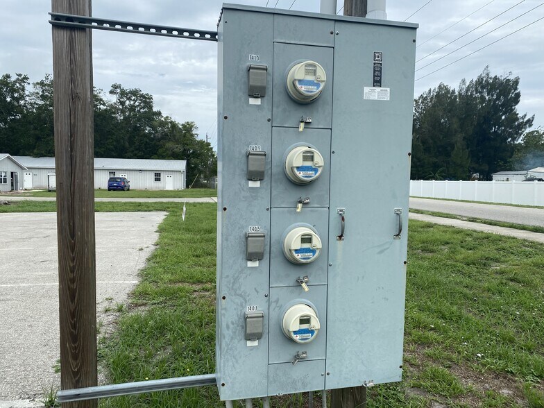 More Photos Of 1401 SW Martin Luther King Jr St, Arcadia General Retail For Lease