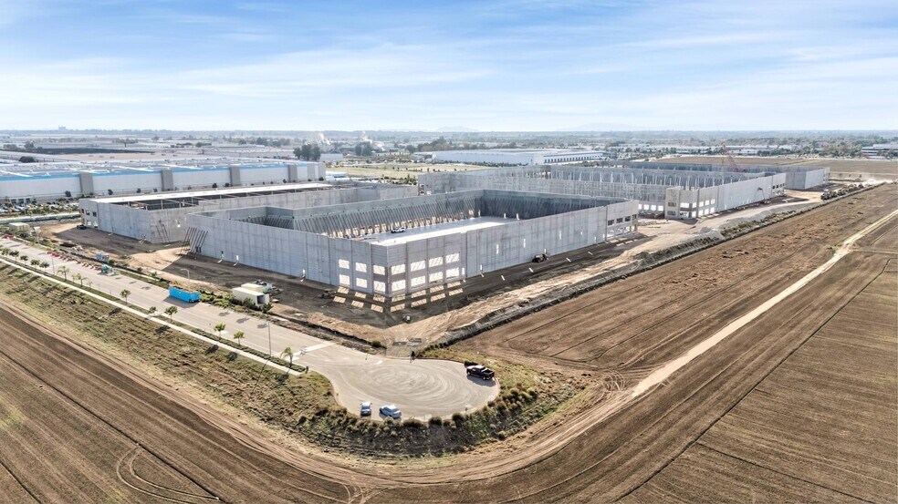 More Photos Of 101 Logistics Ctr, Oxnard Unknown For Lease