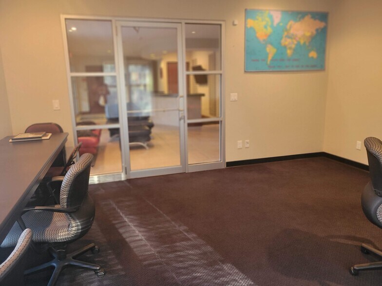 More Photos Of 116 County Line Rd W, Westerville Loft Creative Space For Sale