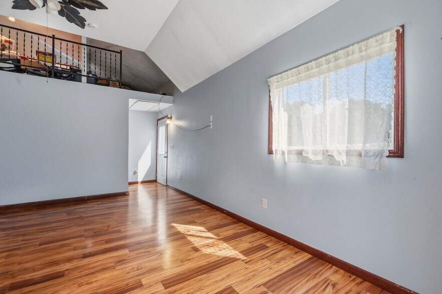 More Photos Of 316-318 Main St, Glenburn Apartments For Sale