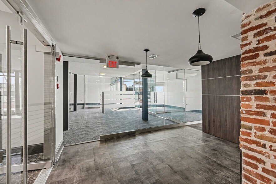 More Photos Of 110 Clarence St, Ottawa Office For Lease