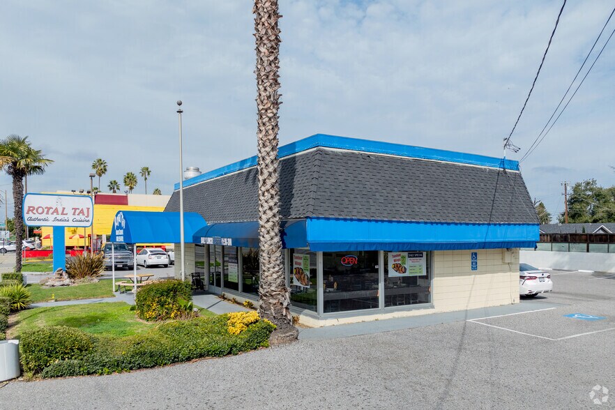 More Photos Of 1350 Camden Ave, Campbell Restaurant For Sale