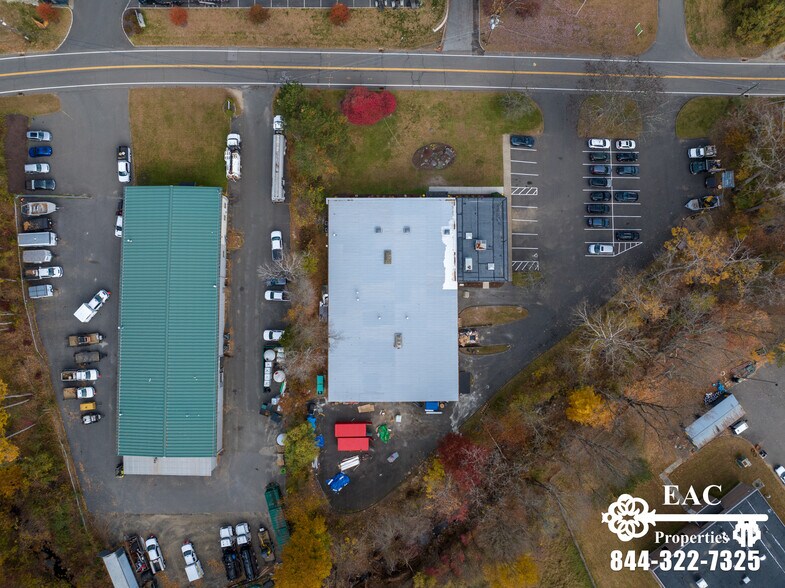 More Photos Of 22 Commerce Rd, Newtown Light Manufacturing For Lease