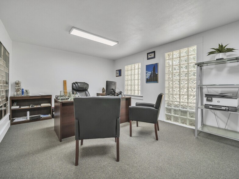 More Photos Of 4018 12th St NW, Canton Light Manufacturing For Sale
