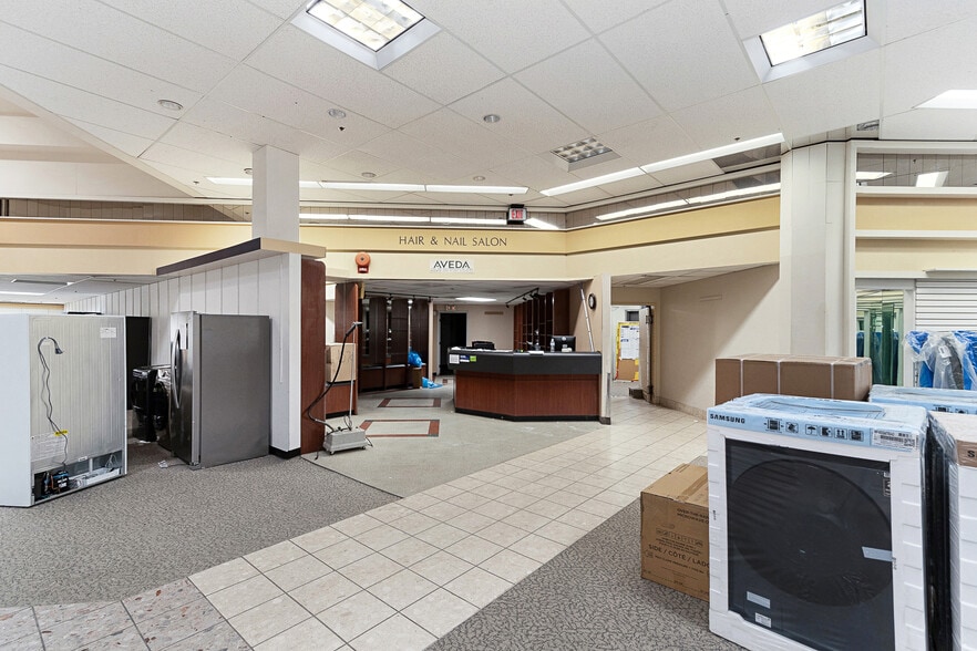 More Photos Of 1400 Dell Range Blvd, Cheyenne Unknown For Lease