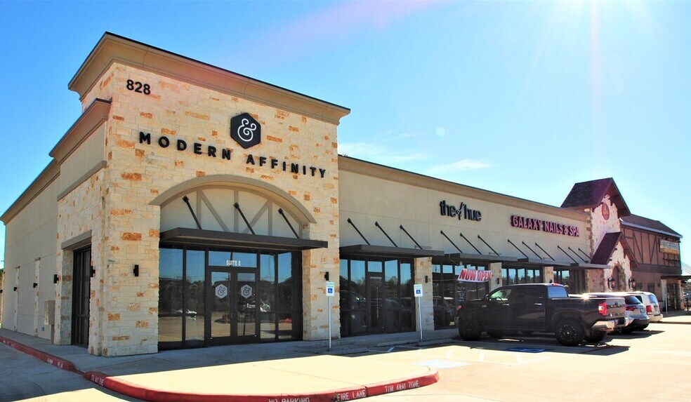 More Photos Of 828 FM 646, League City Storefront For Lease