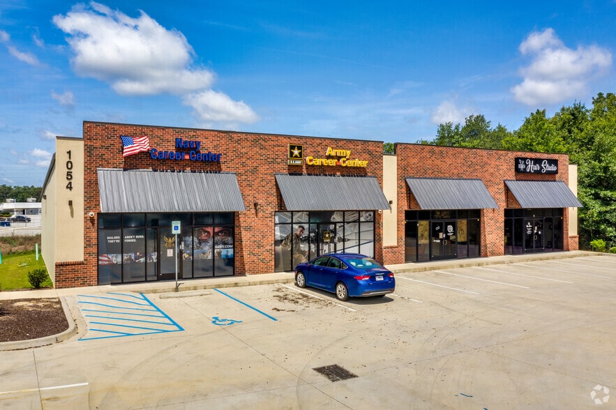 Primary Photo Of 1052 S Lake Dr, Lexington Unknown For Lease