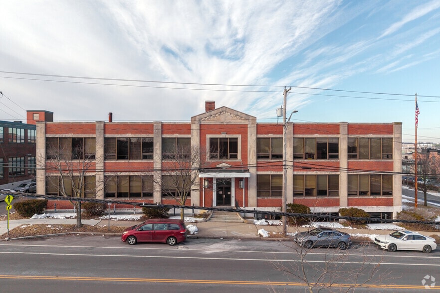 More Photos Of 735 Allens Ave, Providence Manufacturing For Sale