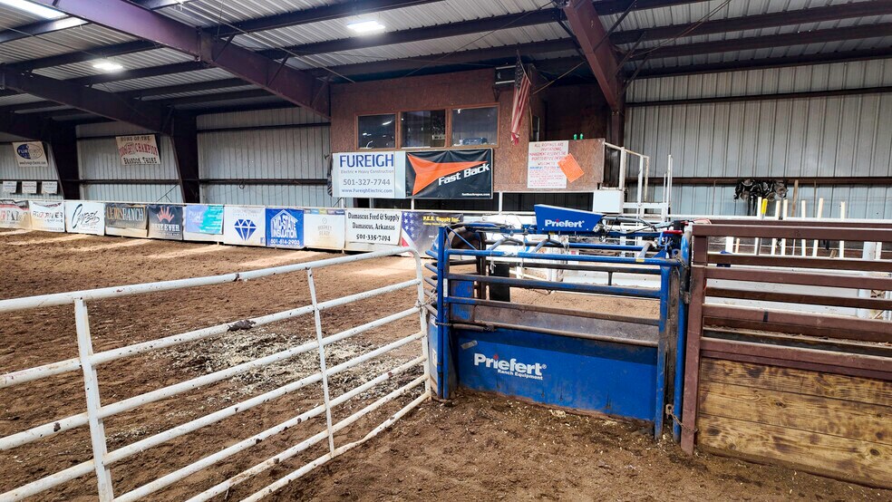 More Photos Of 99 Stacks Dr, Damascus Horse Stables For Sale