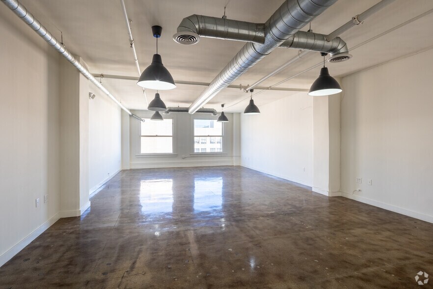 More Photos Of 724 S Spring St, Los Angeles Loft Creative Space For Lease