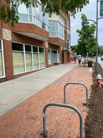 More Photos Of 100 E Franklin St, Chapel Hill Office For Lease