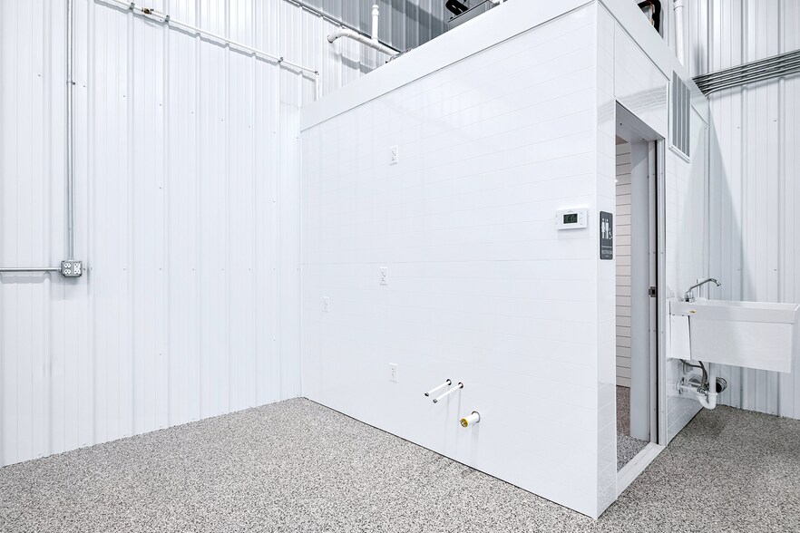 More Photos Of 2690 Grissom st, Columbus Unknown For Lease