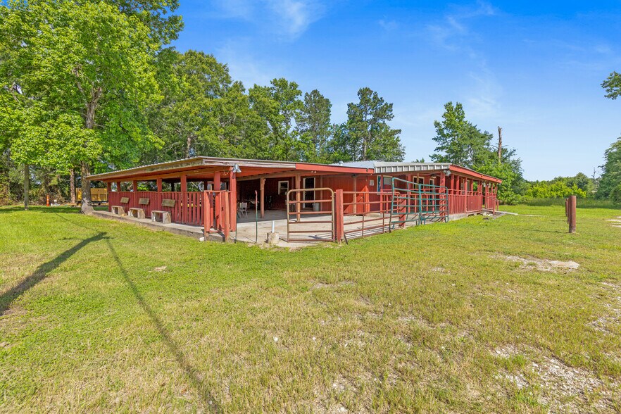 More Photos Of 11310 FM 1725 Rd, Cleveland Restaurant For Sale