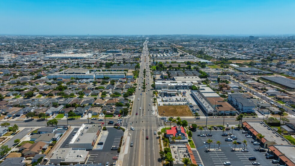 More Photos Of 2150 Artesia Blvd, Torrance General Retail For Lease