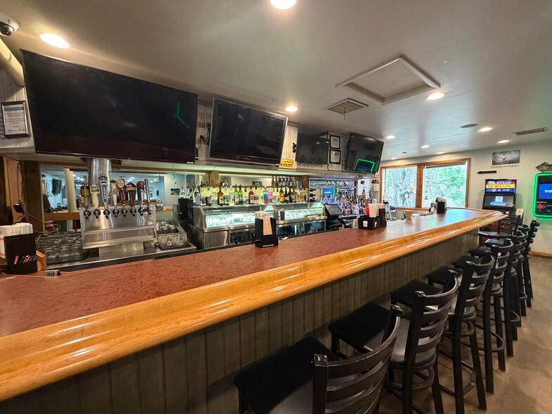 More Photos Of 12227-12229 Seymour Rd, Grass Lake Restaurant For Sale